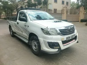 Toyota Hilux 2015 Pearl
