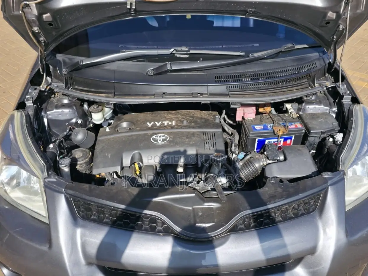 Toyota IST 2008 Gray
