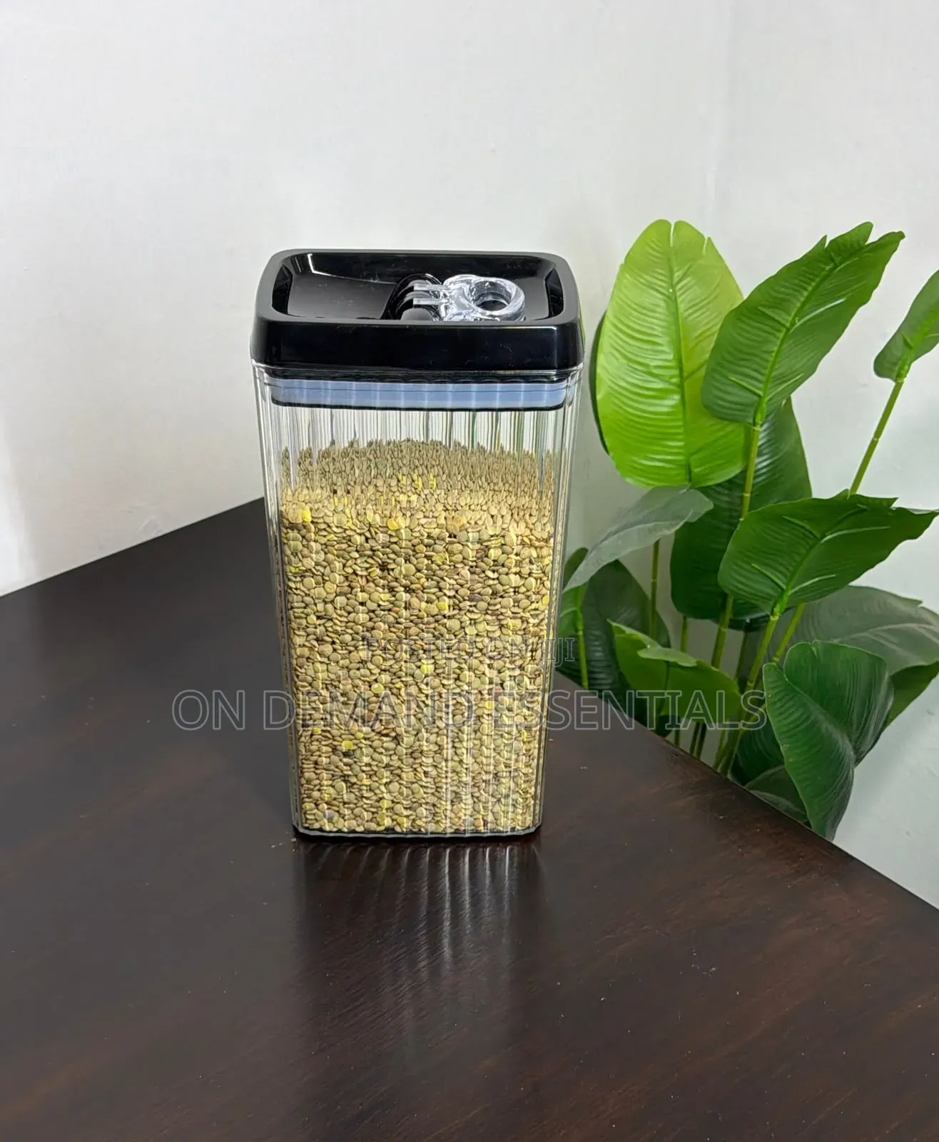 Acrylic Air-Tight Food Storage Container Capacity: 4ltrs