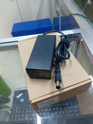 HP Big Pin 65w Adapter
