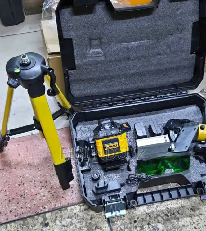 Professional DeWALT Laser Level 360° Self-Leveling Laser With Tripod