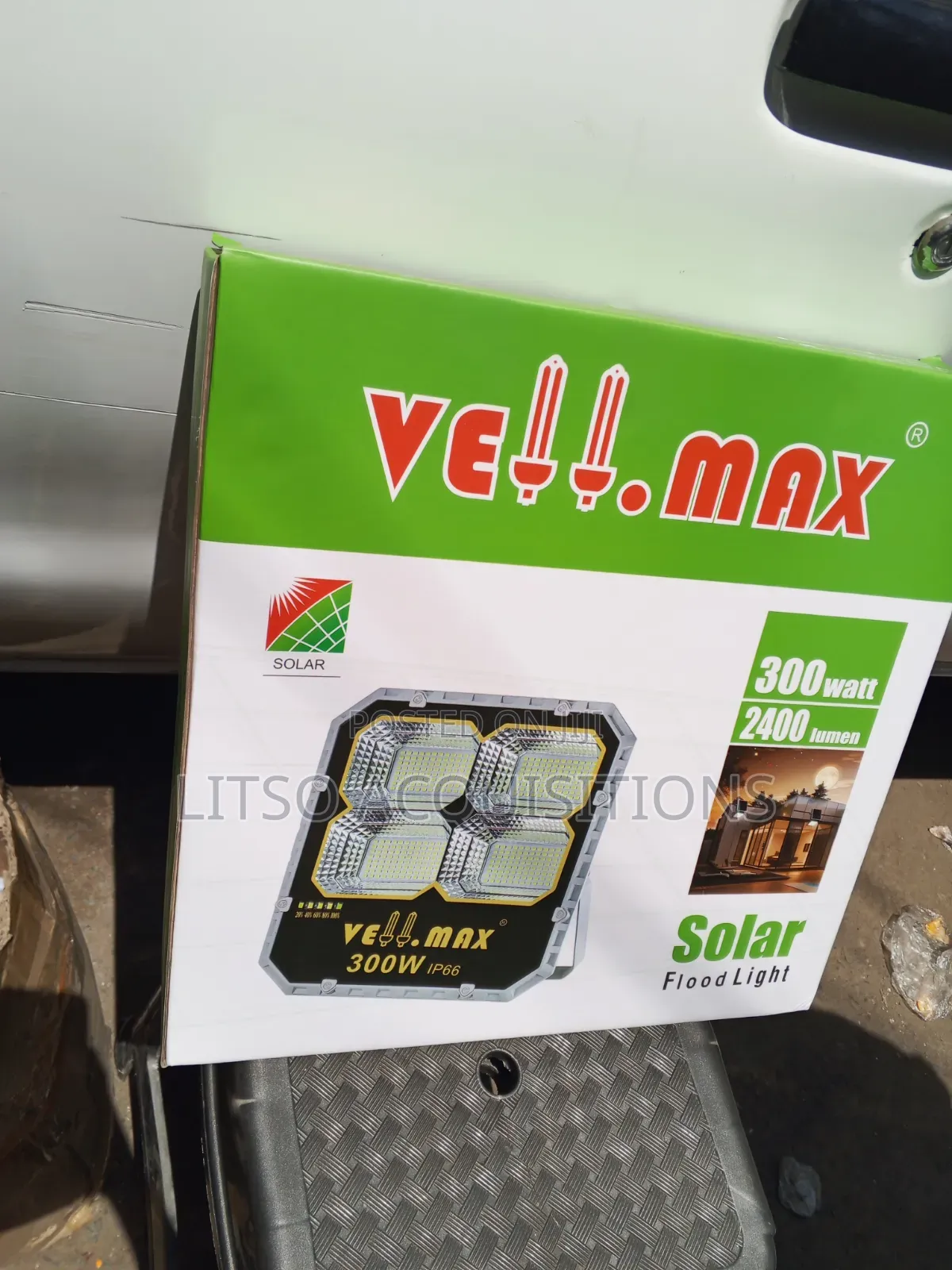 300W VellMax Solar Floodlight – 2400 Lumens, Outdoor Security Light