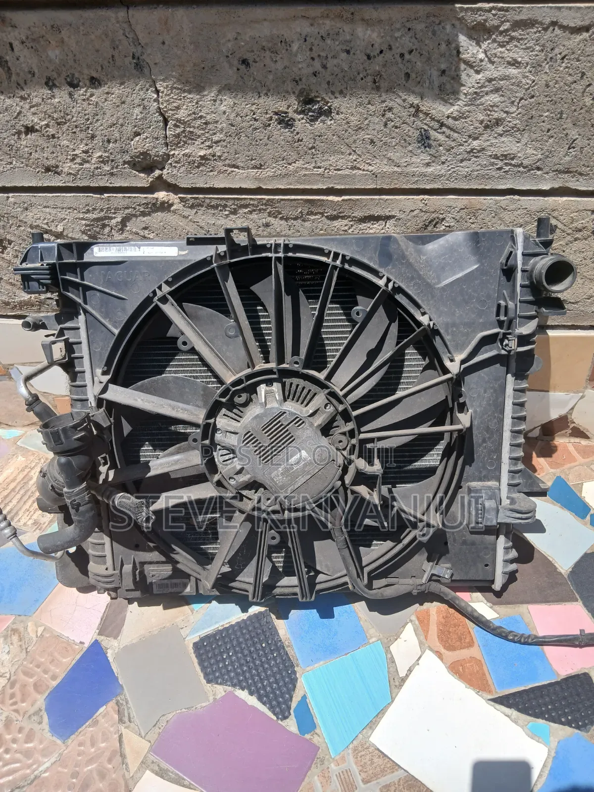 Jaguar Xf, XJ and S-Type Complete Radiator Assembly.