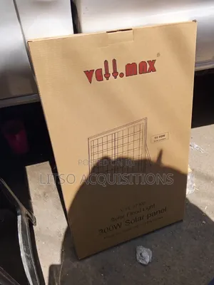 VellMax 300W Solar Flood Light 2400LM IP66 Outdoor Security Lamp.
