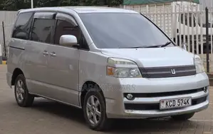 Toyota Voxy 2006 Silver