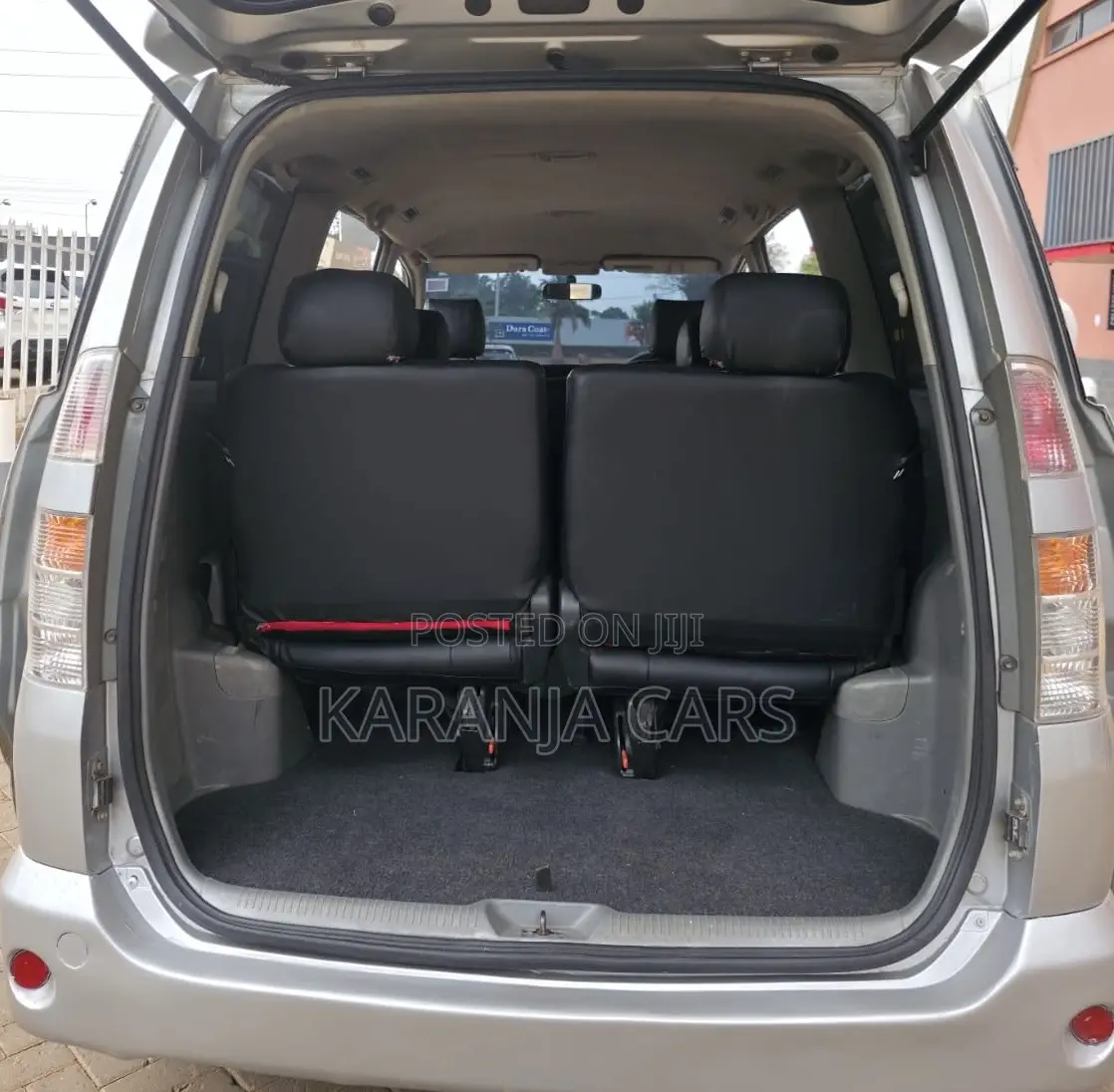 Toyota Voxy 2006 Silver