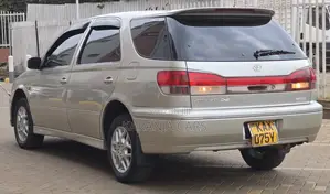 Toyota Vista 2000