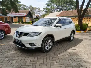 Nissan X-Trail 2015 White