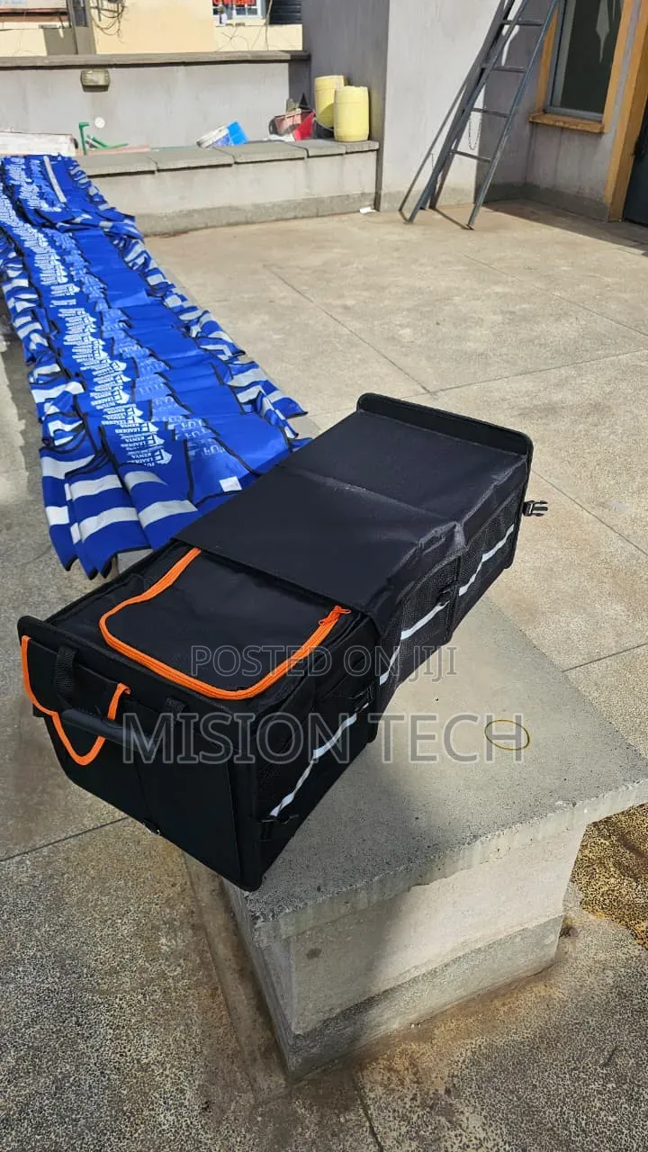Large-Capacity Trunk Organizer With Multiple Compartments 