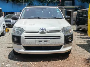 Toyota Probox 1.5 DX 4WD 2020 White