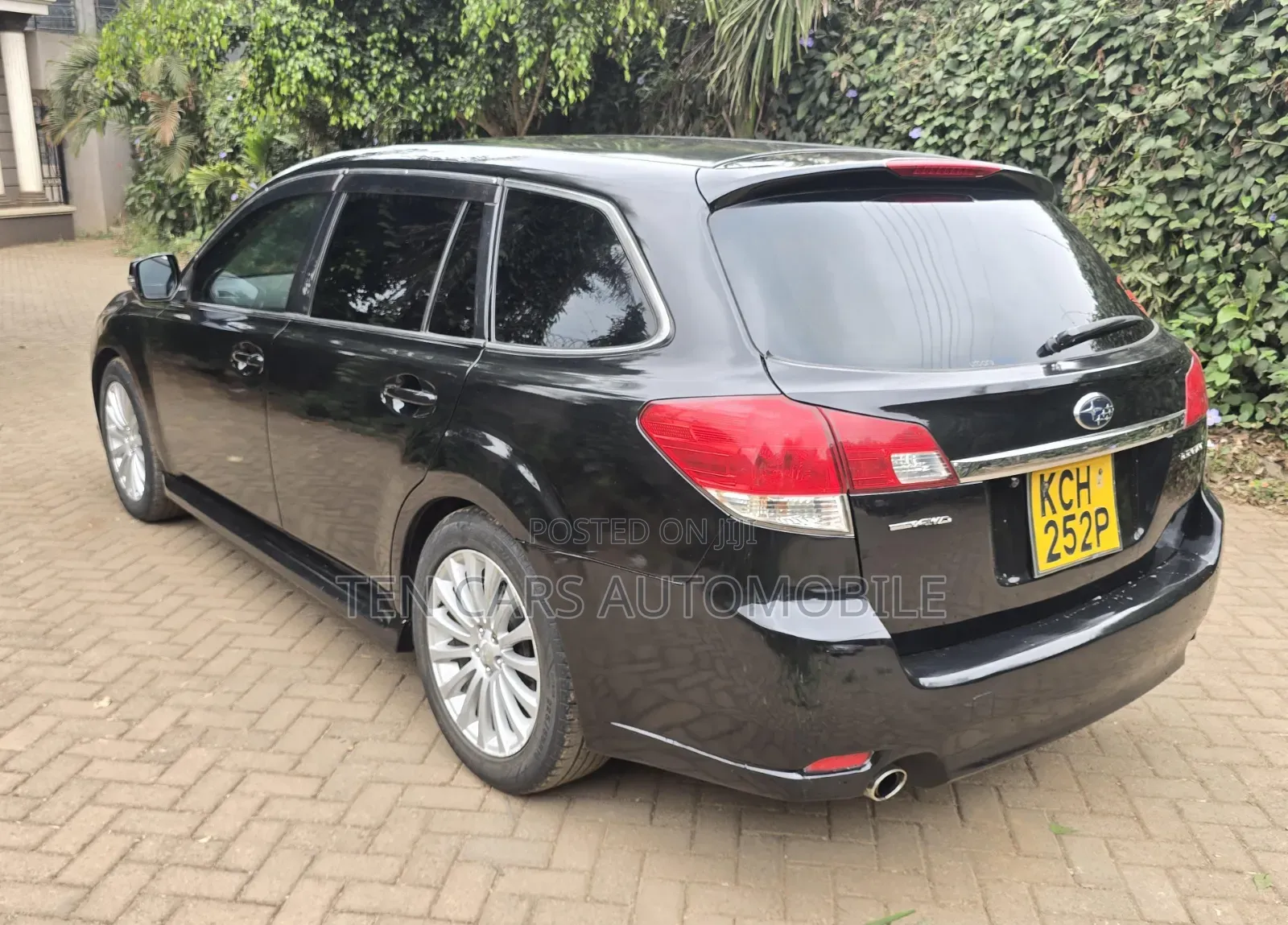 Subaru Legacy 2011 Black