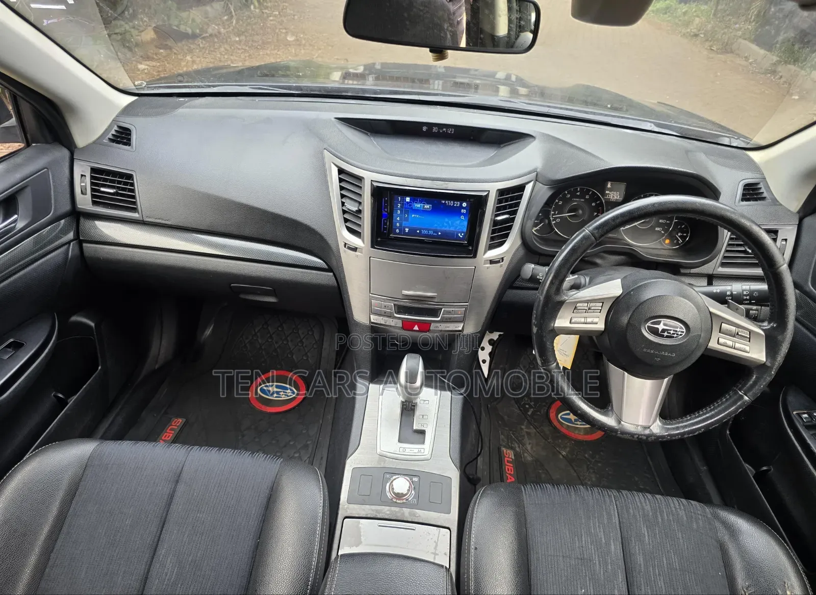 Subaru Legacy 2011 Black