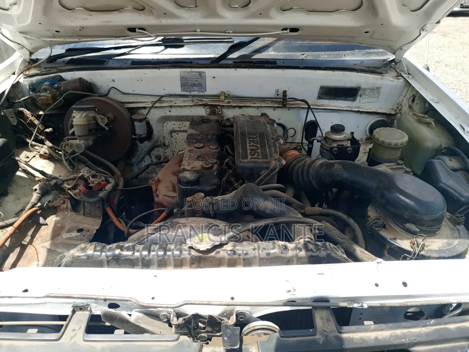 Isuzu Tougher 2005 White