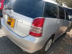 Toyota Wish 2007 Silver