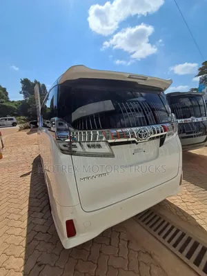 Toyota Vellfire 2019 White