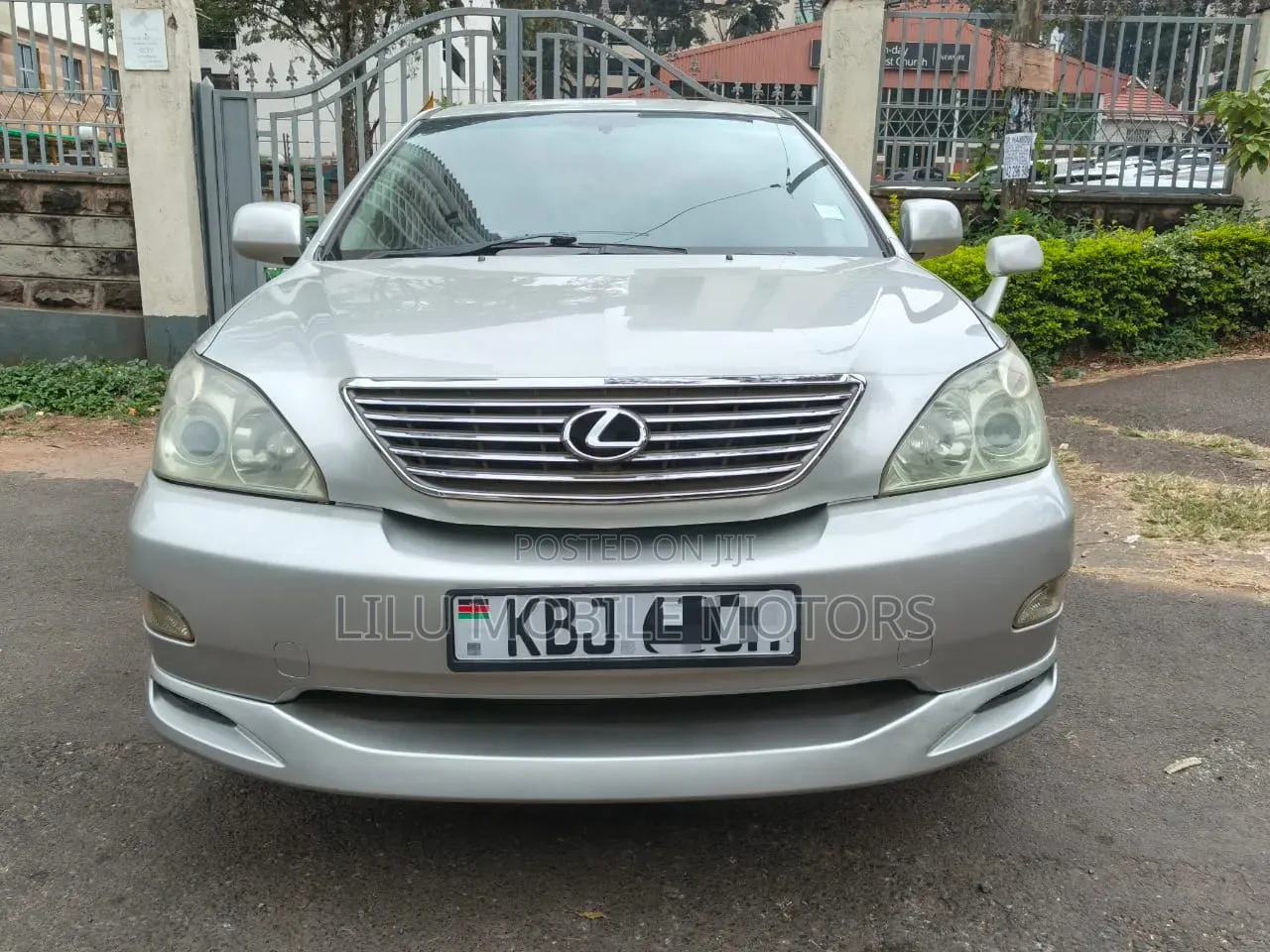 Lexus LX 470 Sport Utility 2004 Silver