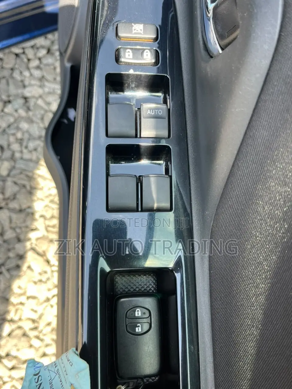 Toyota Vitz 2019 Blue