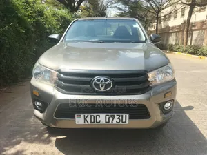 Toyota Hilux 2021 Gray