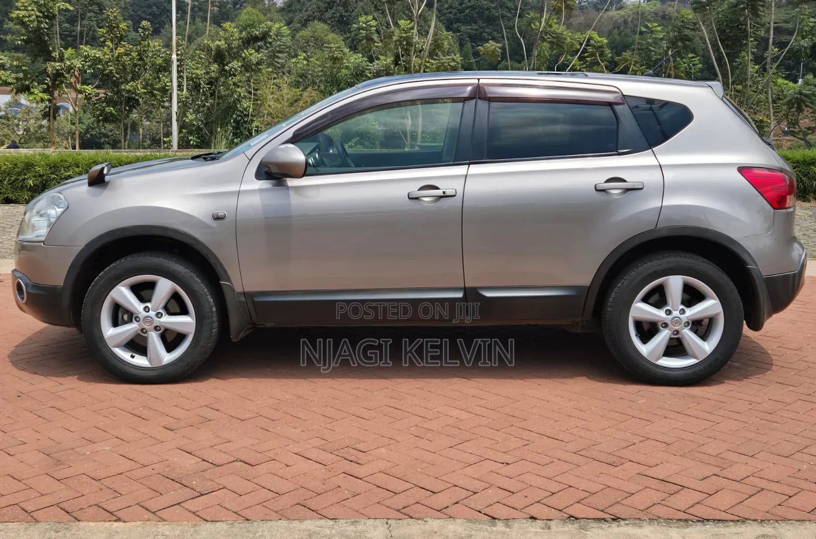 Nissan Dualis 2010 Gray