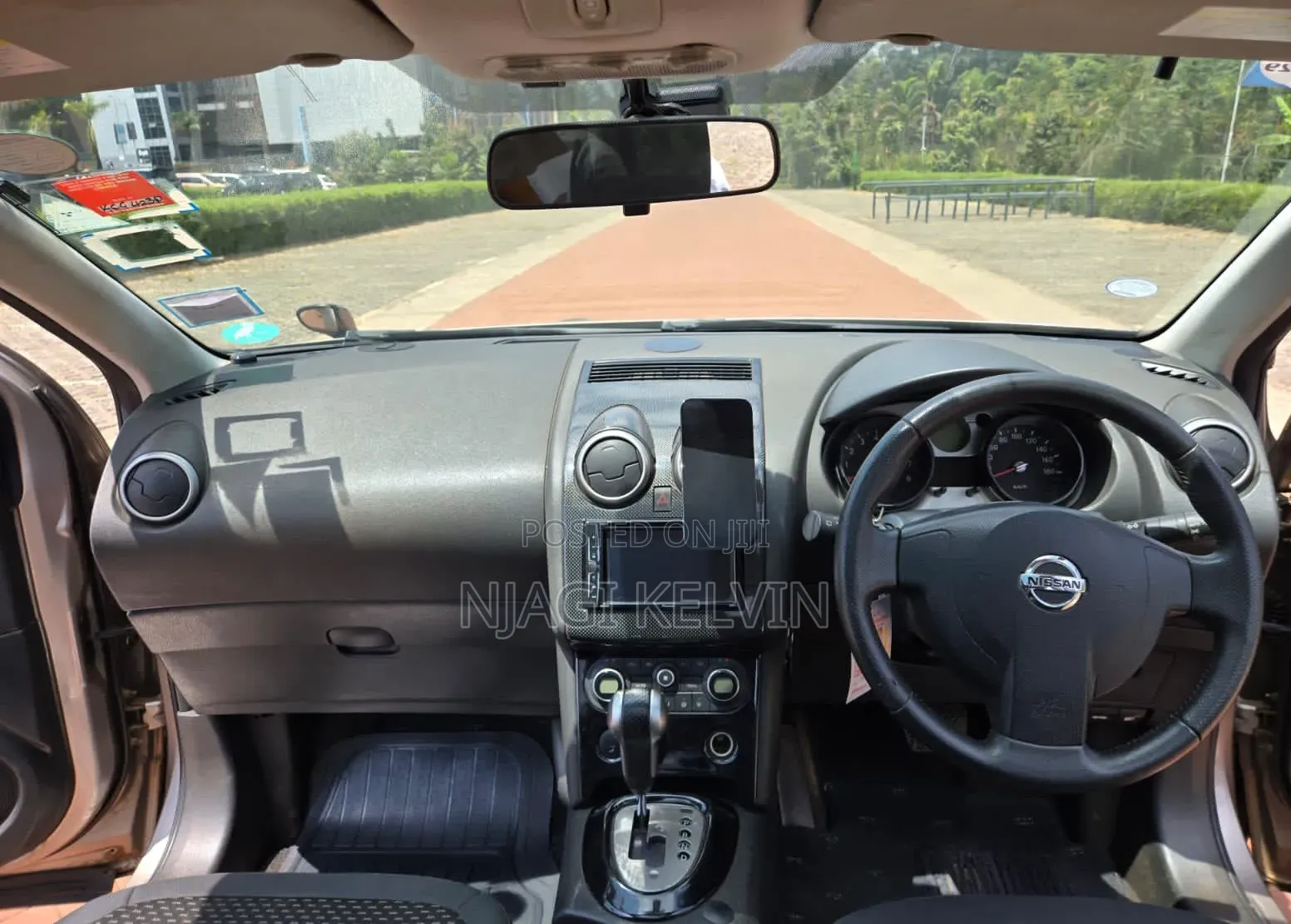 Nissan Dualis 2010 Gray