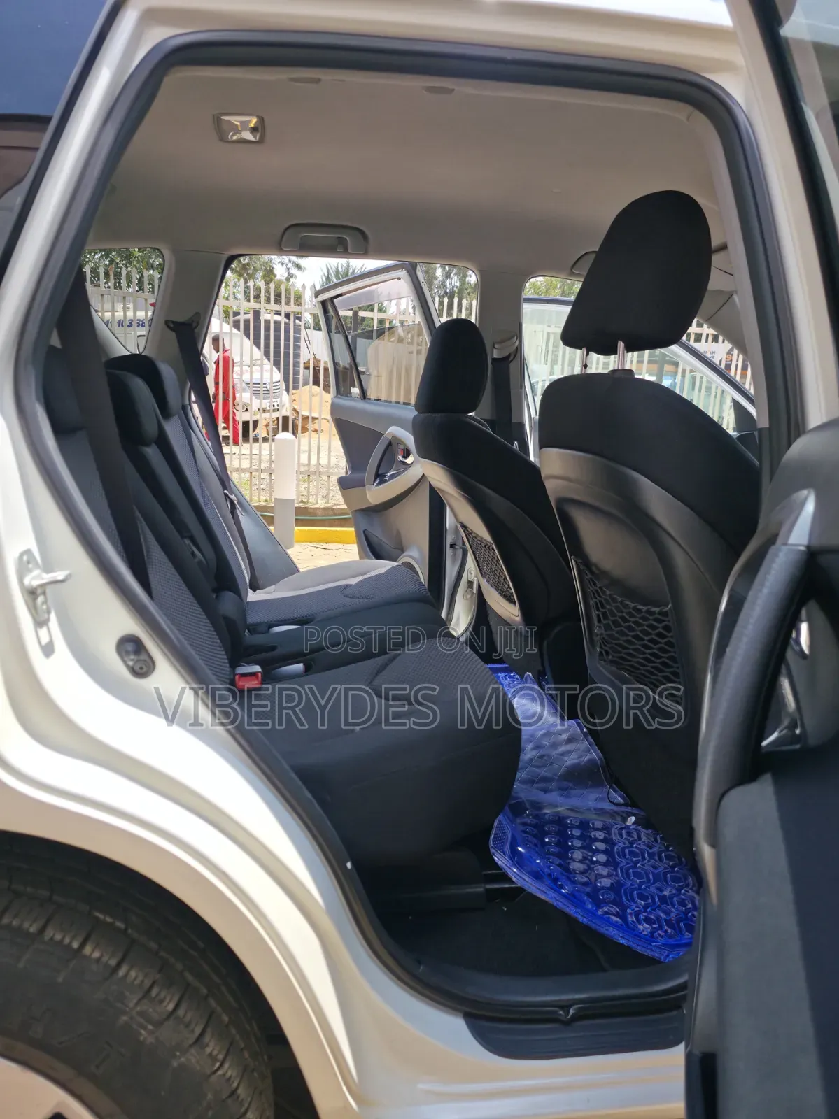 Toyota RAV4 2014 White