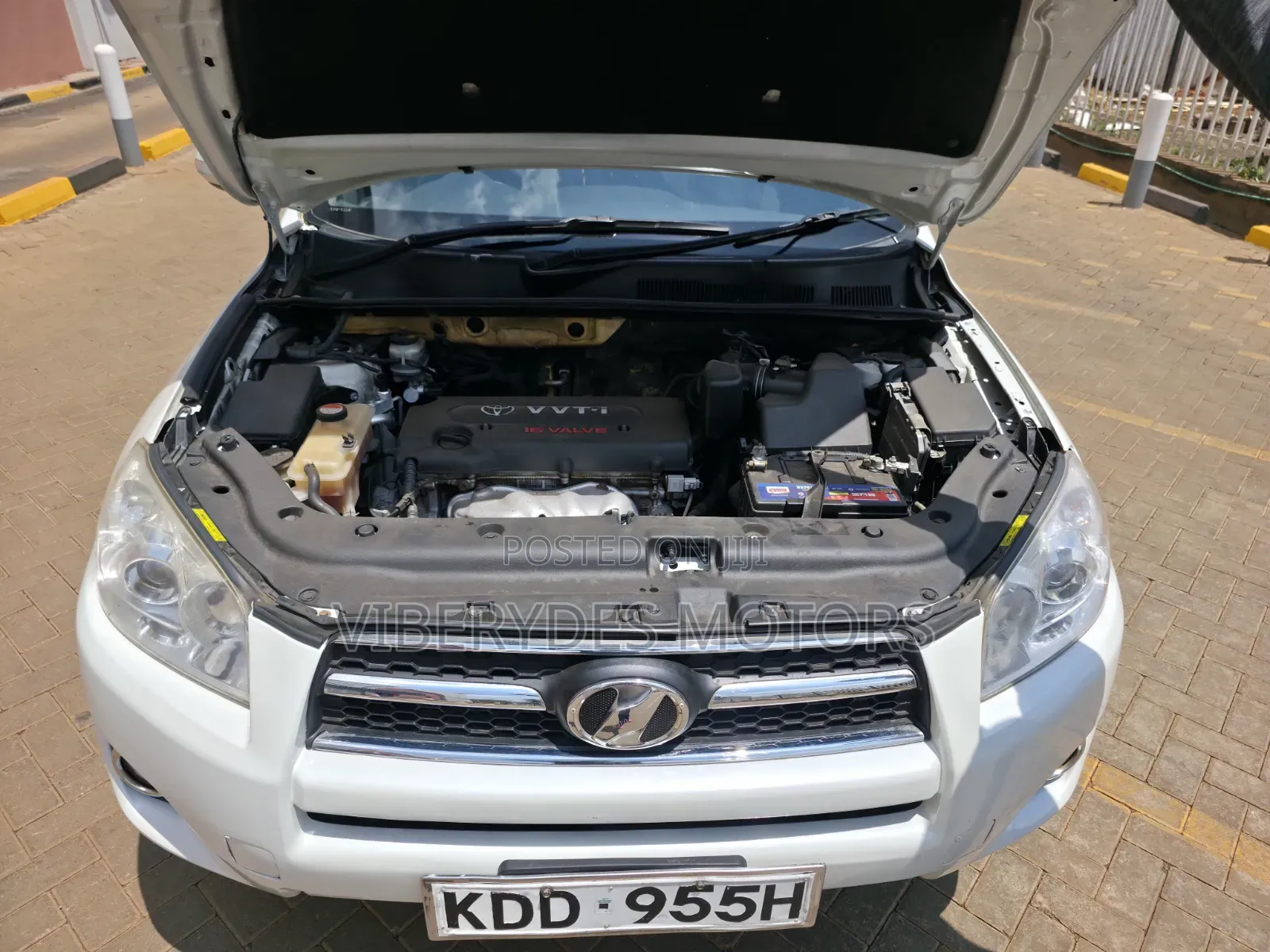 Toyota RAV4 2014 White