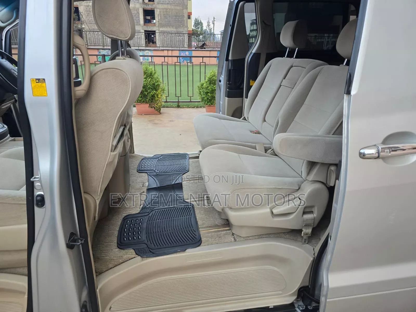 Toyota Alphard 2.4 Hybrid AWD 2007 Silver
