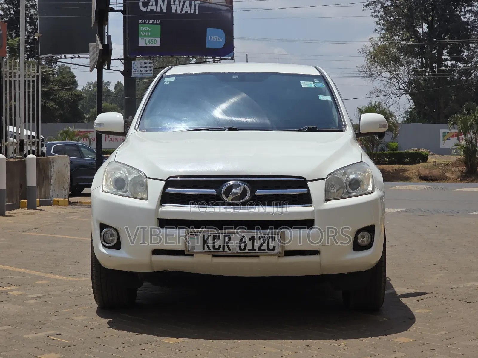 Toyota RAV4 2011 White