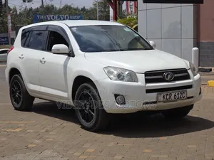 Toyota RAV4 2011 White