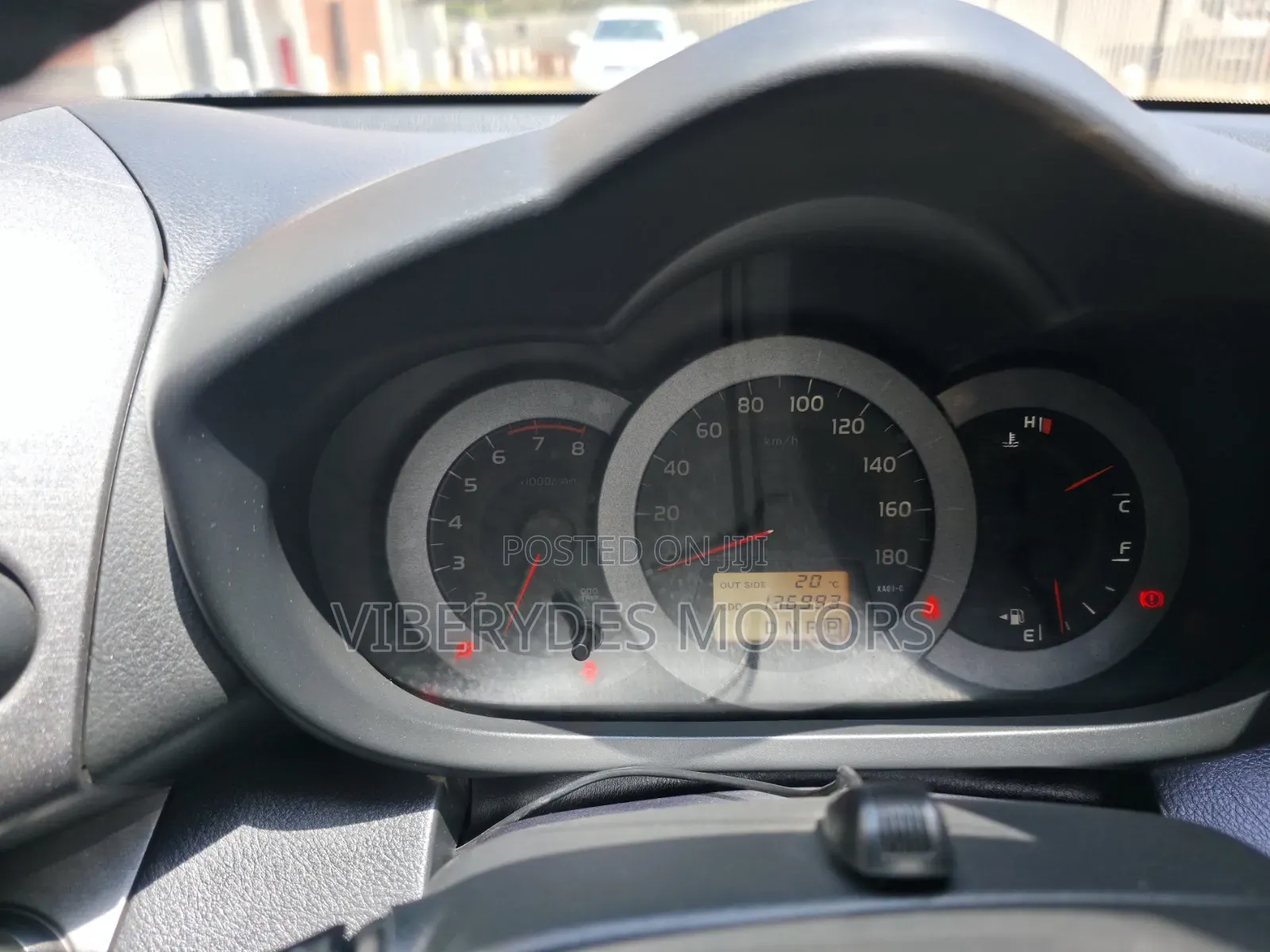 Toyota RAV4 2011 White