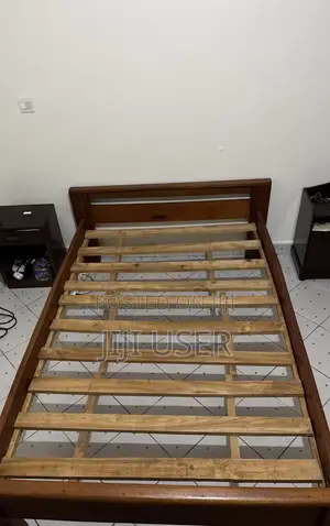 Strong 4*6 Mahogany Bed - Quick Sale!