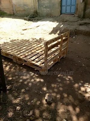 Mexican Modern Pallet Bed. 4*6 Framed