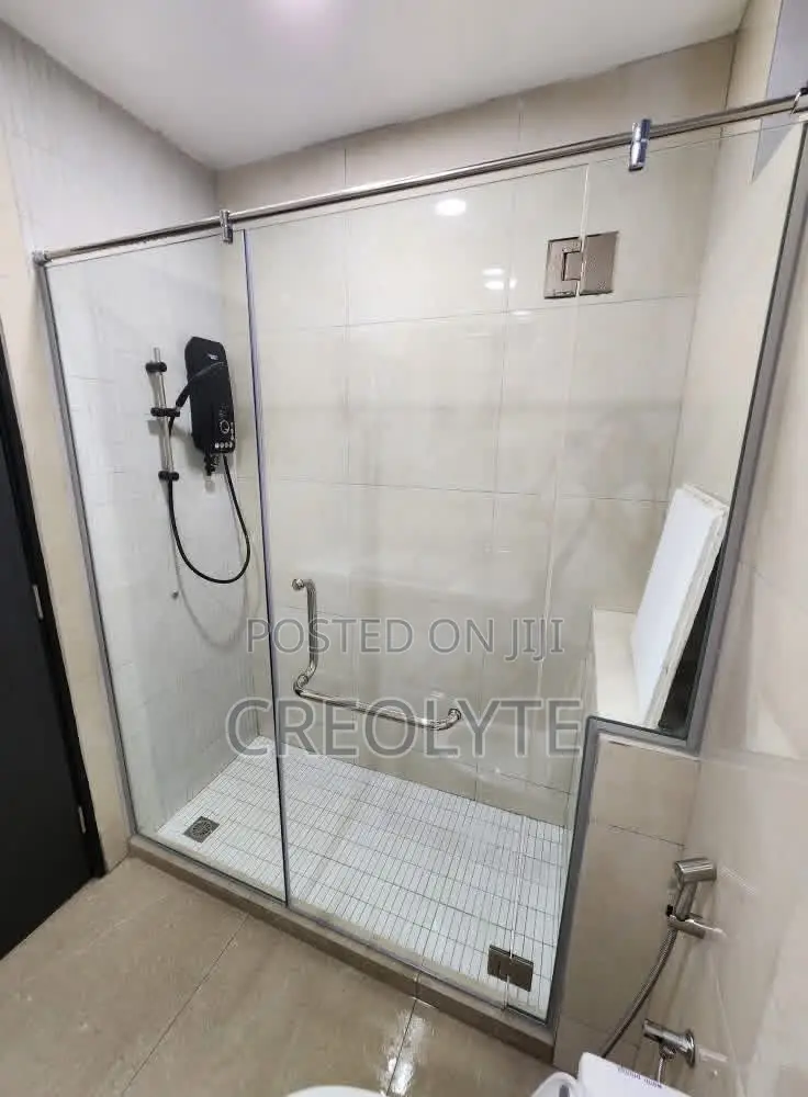 Frameless Glass Shower Enclosure – Premium Installation