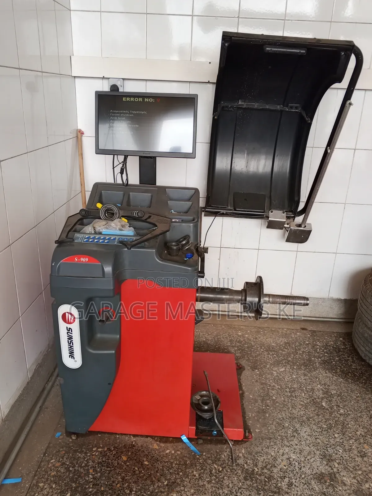 Tyre Balancer Machine