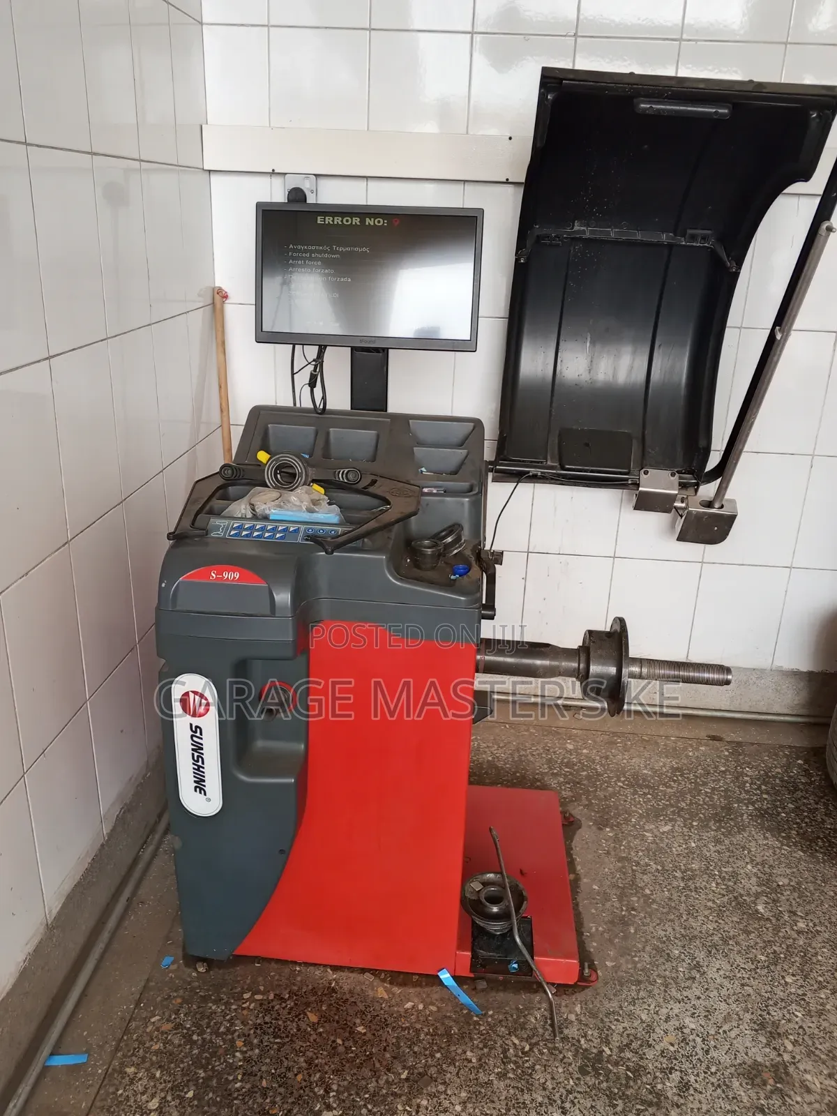 Tyre Balancer Machine