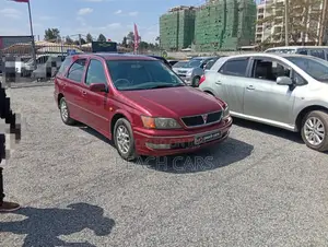 Toyota Vista 2000 Red