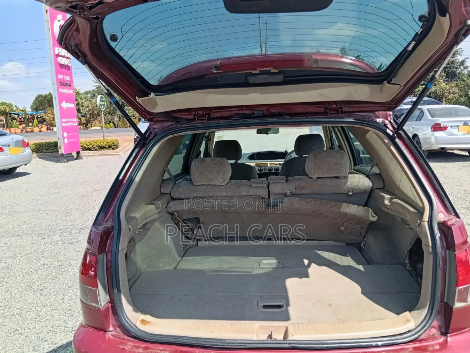 Toyota Vista 2000 Red