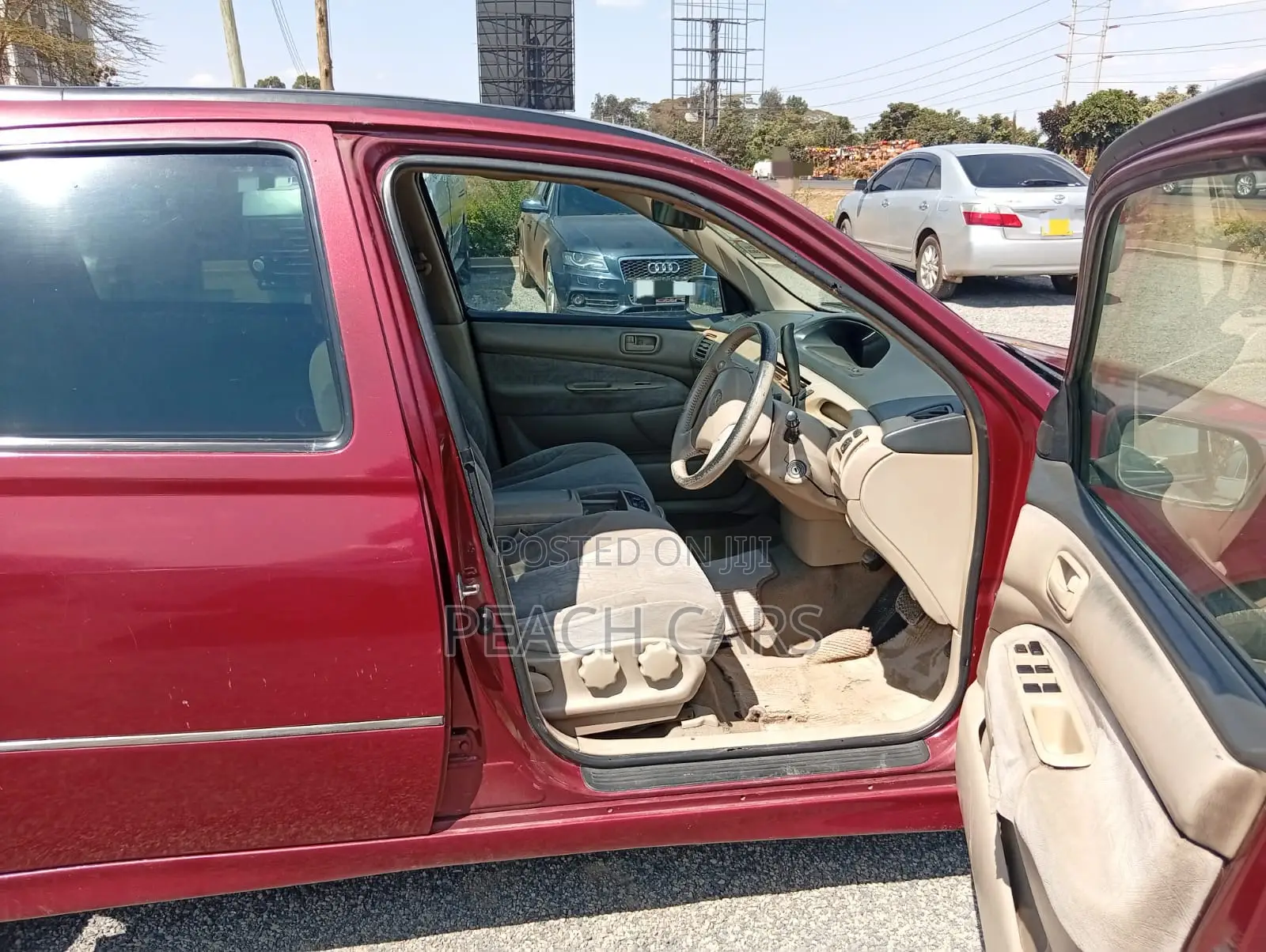Toyota Vista 2000 Red
