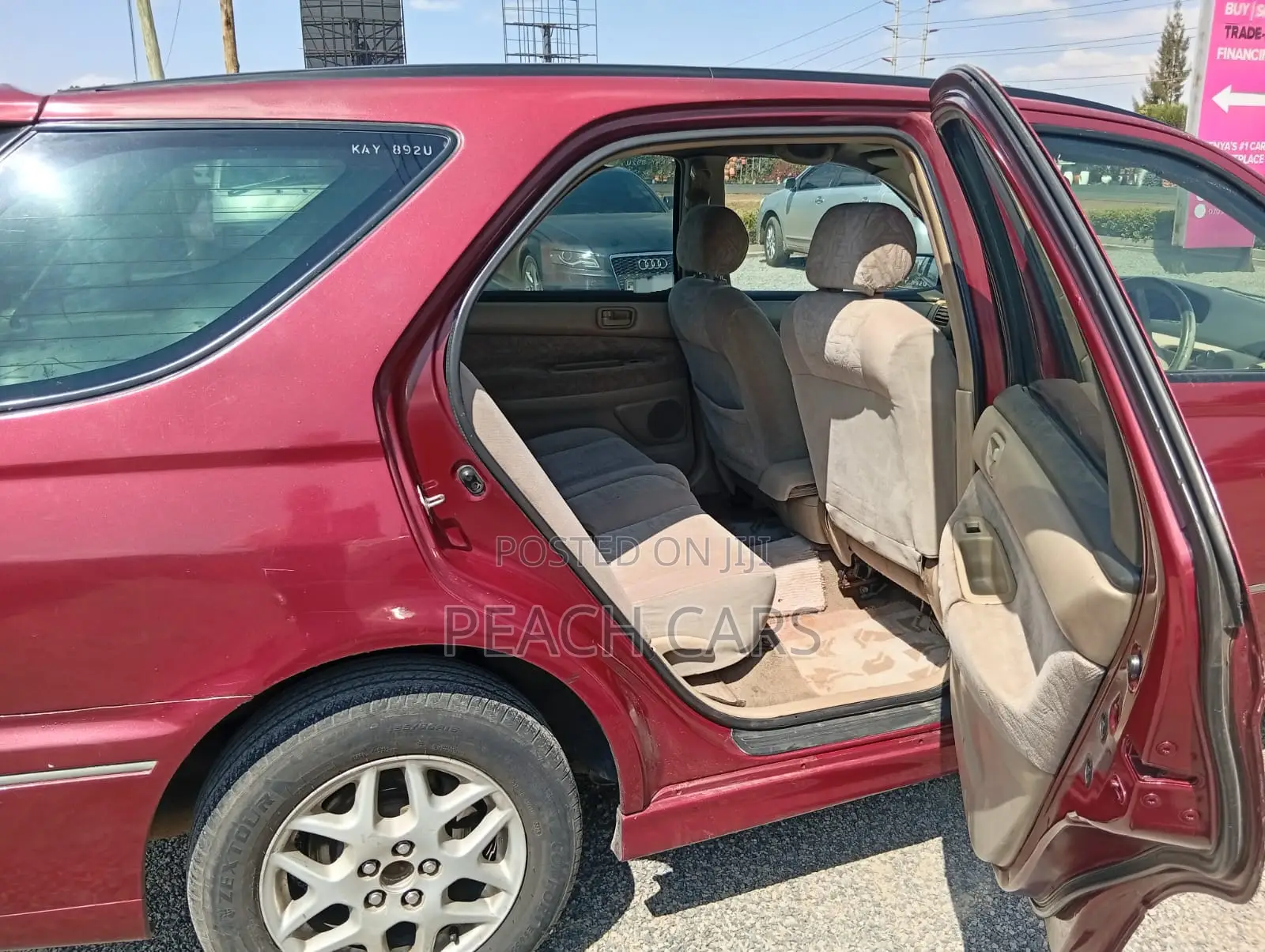 Toyota Vista 2000 Red