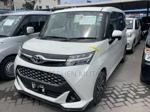 Toyota Tank 2019 White