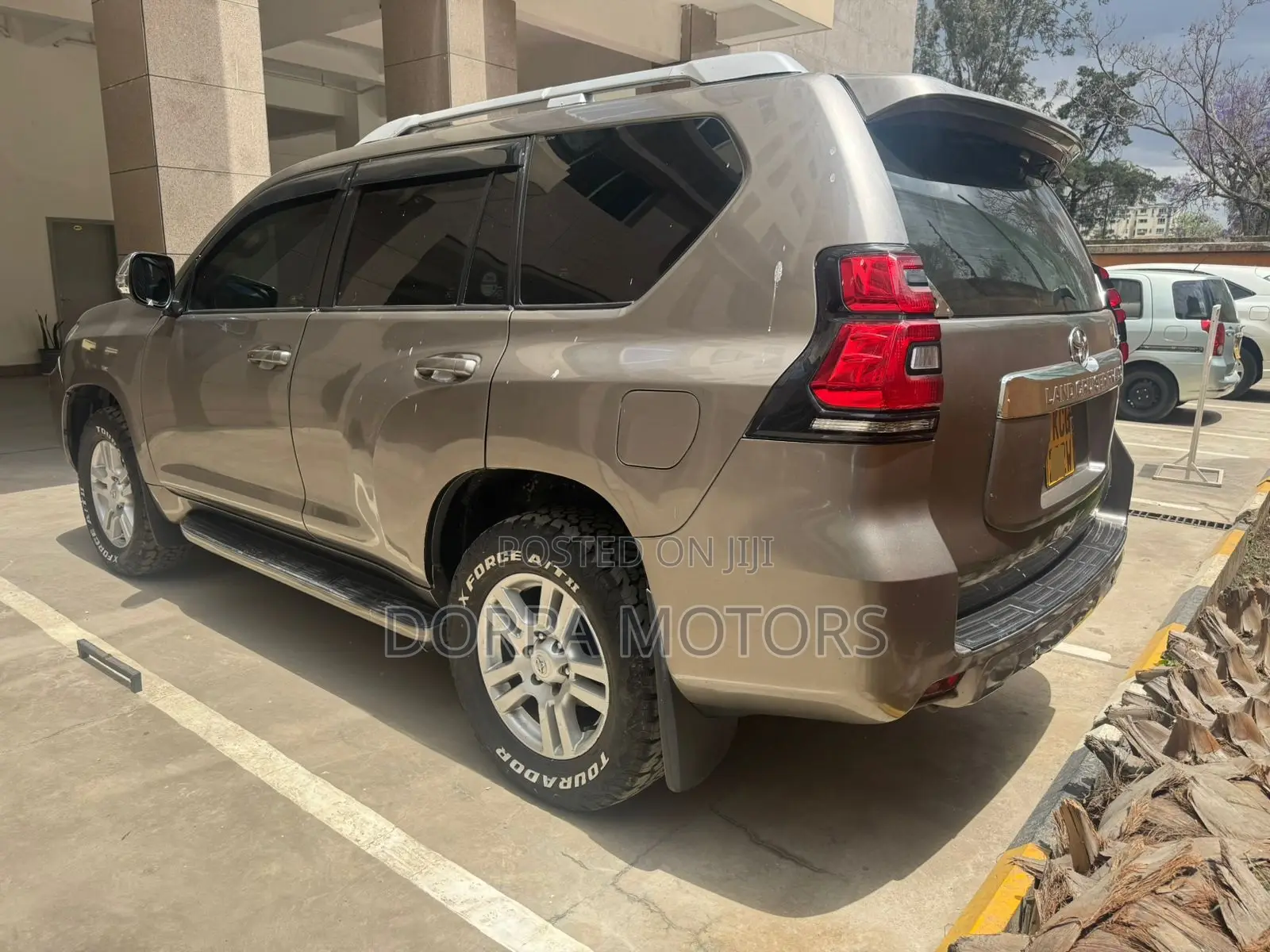 Toyota Land Cruiser 4.0 V6 GX 2010 Silver