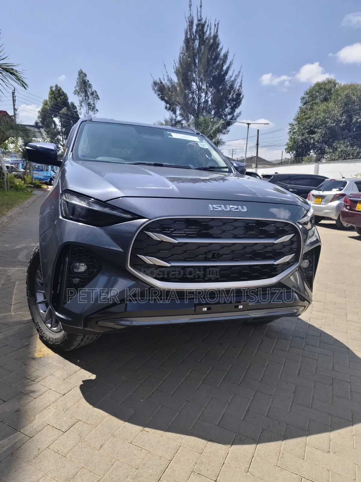 New Isuzu MU-X 2025 Gray