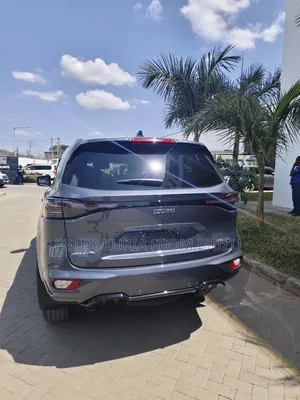 New Isuzu MU-X 2025 Gray