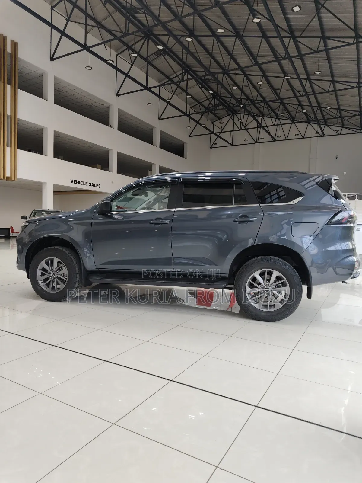 New Isuzu MU-X 2025 Gray