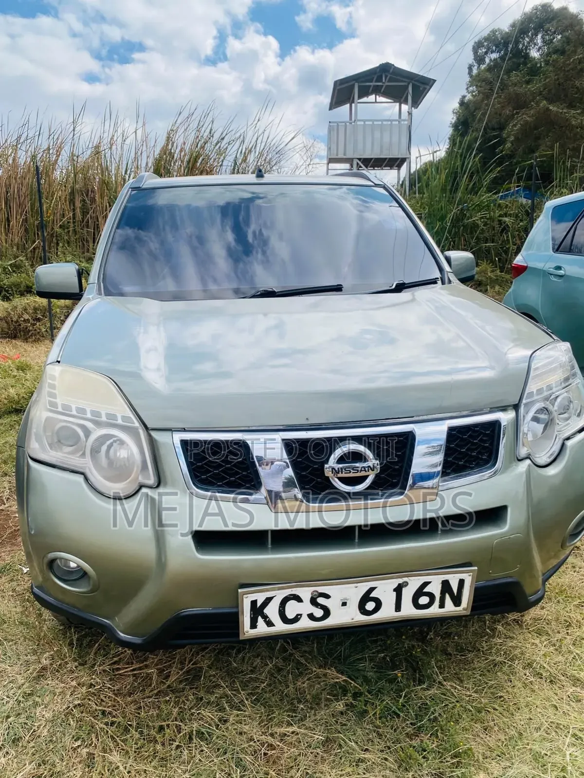Nissan X-Trail 2011 Green