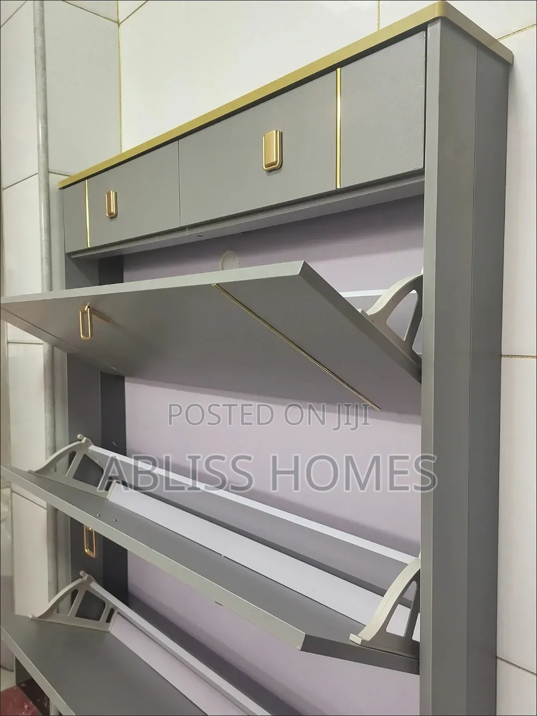 Bucket Flip Shoe Cabinet