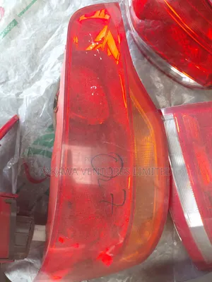 Audi Q7 Taillights (RHS LHS 2007)