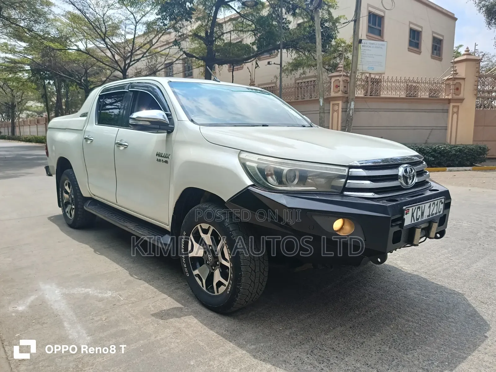 Toyota Hilux 2020 White