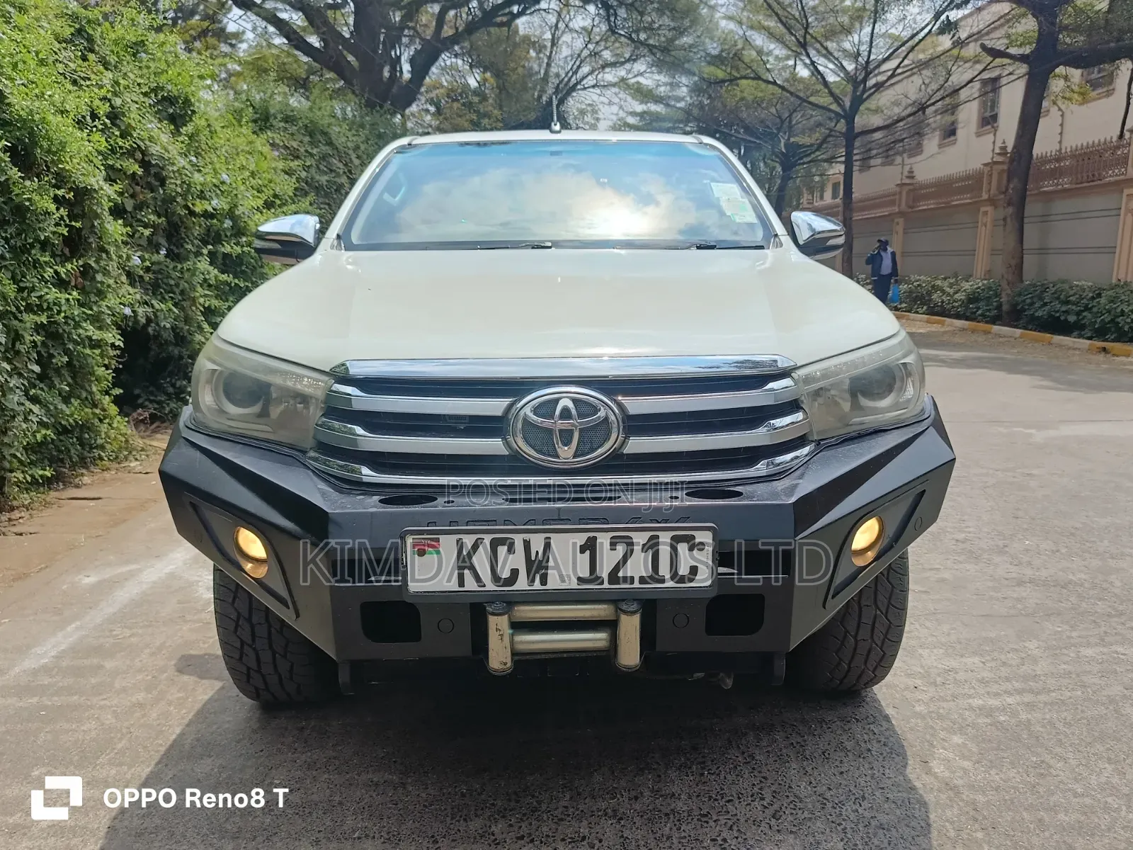 Toyota Hilux 2020 White
