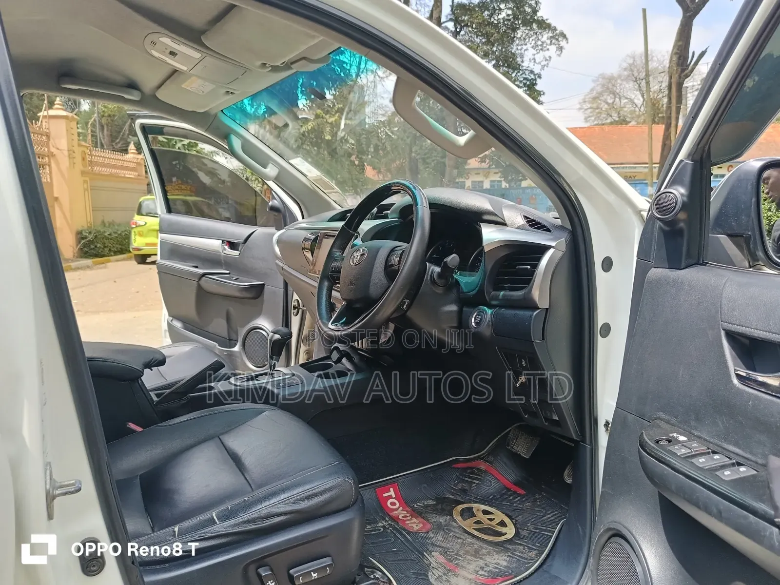 Toyota Hilux 2020 White